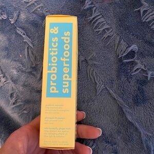 TULA SKINCARE - sunscreen